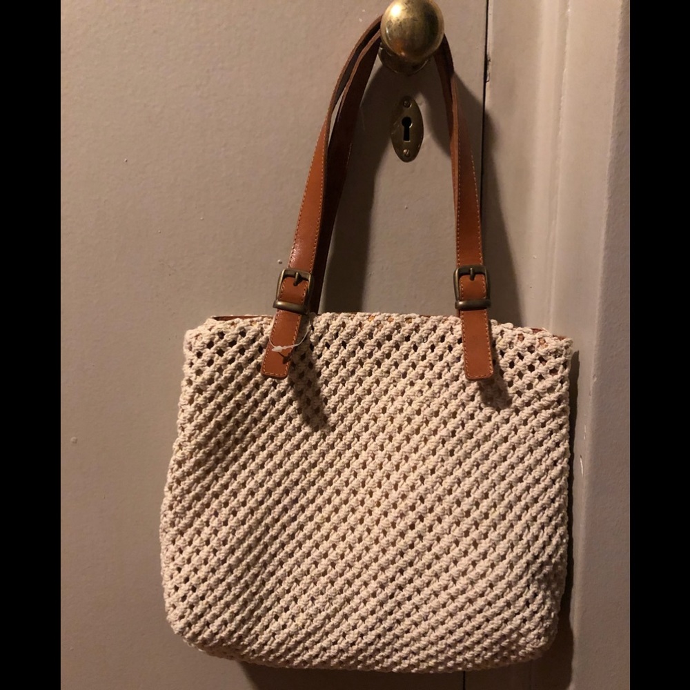 NWT Made in Italy for Bloomingdales crocheted shoulder bag with leather straps.